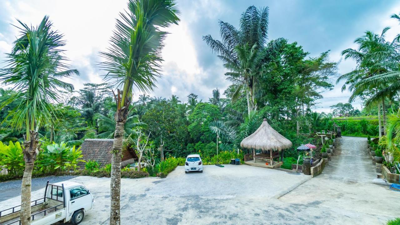 Iyume Villas テガララン エクステリア 写真