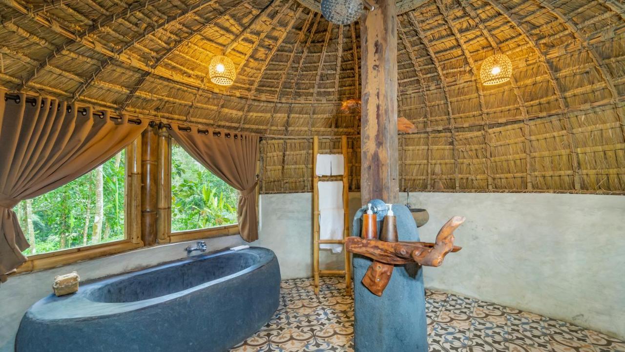 Iyume Villas テガララン エクステリア 写真