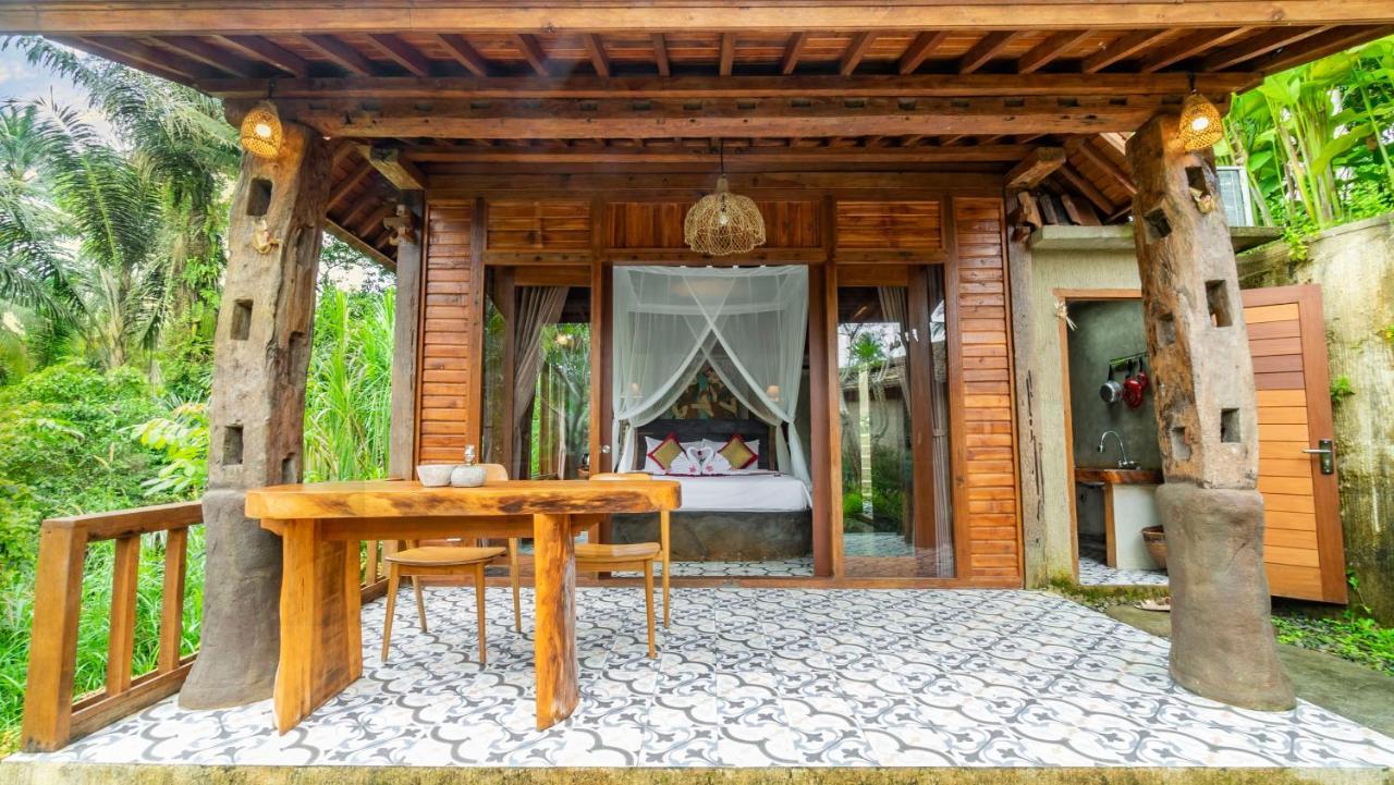 Iyume Villas テガララン エクステリア 写真